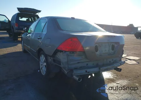 2006 Honda Accord 3.0 Ex from USA, damaged, VIN 1HGCM668X6A042312